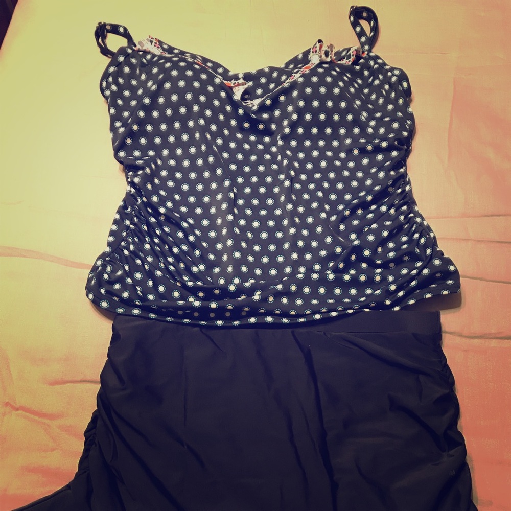 Modest tankini swimsuit